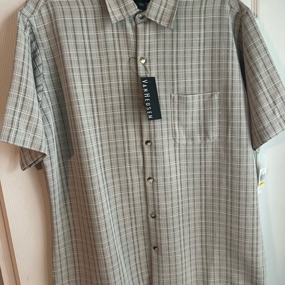 Men’s M casual button down shirt